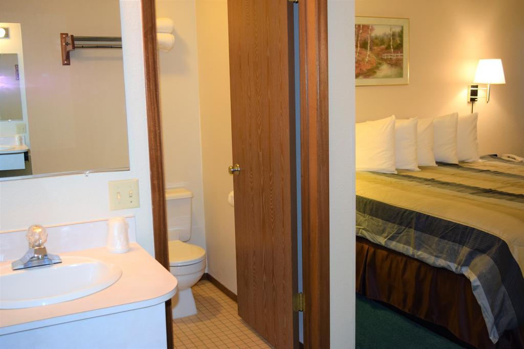 Country Inn Libby エクステリア 写真