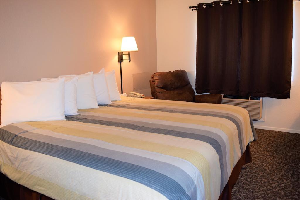 Country Inn Libby エクステリア 写真